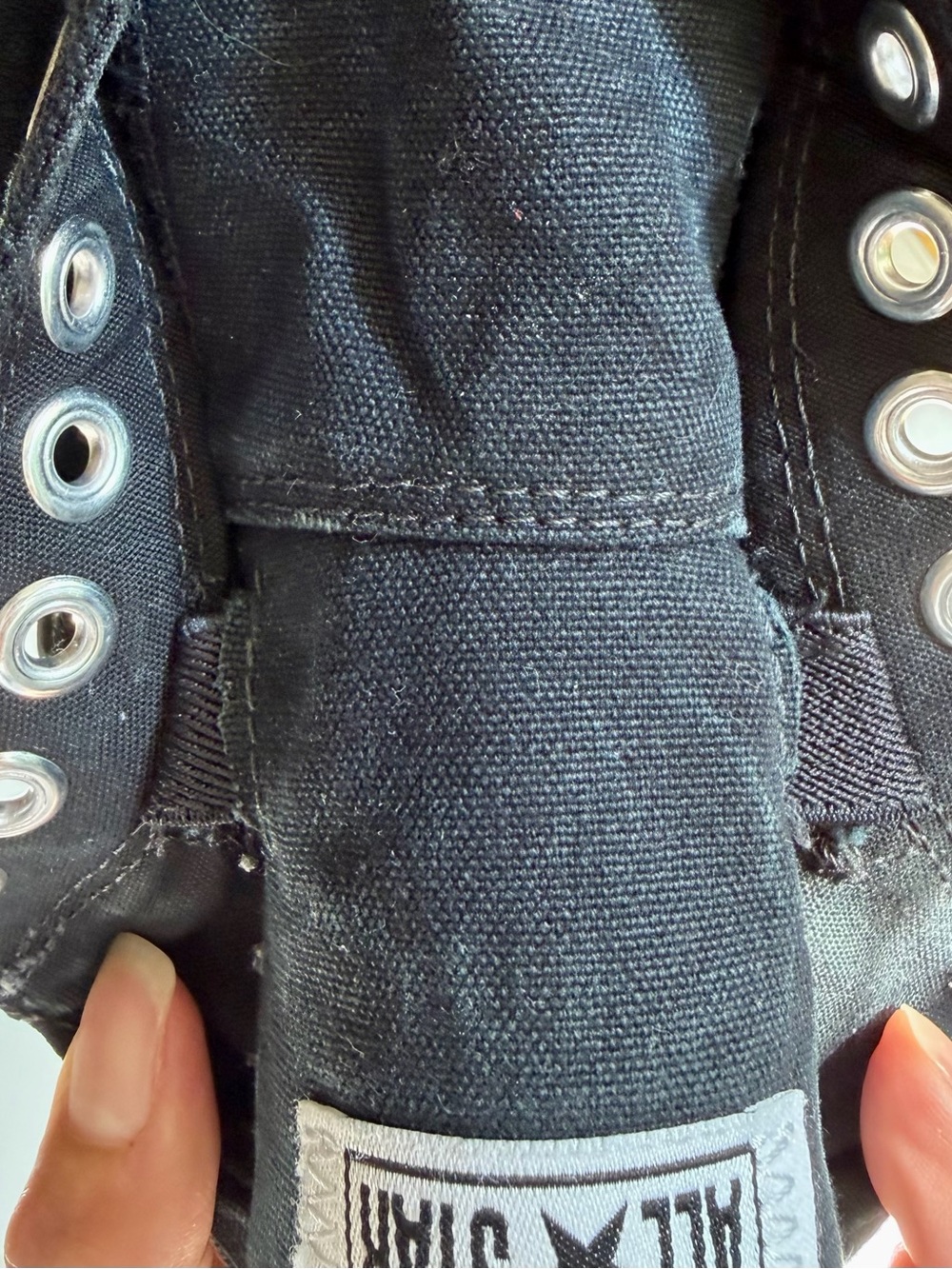 Women’s Converse - Picture 4 of 9